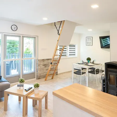 Semesterbostad Ady Apartmanhaz - 3 Halos, Kert Es Grillterasz *