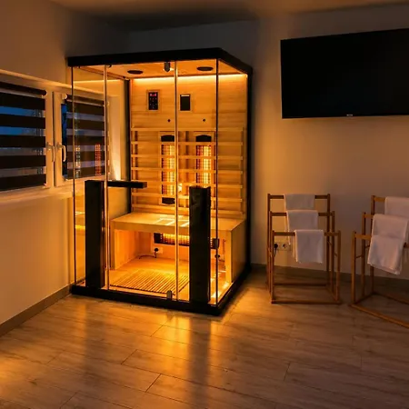 Ady Wellness Apartmanhaz - Privat Jacuzzi & Infraszauna Hébergement de vacances