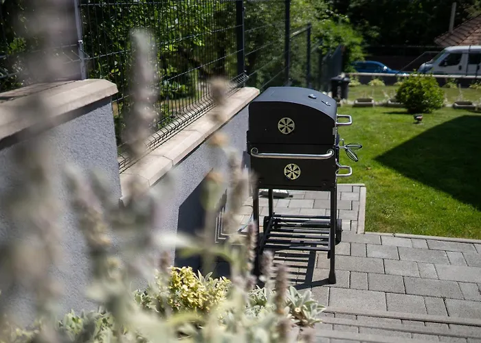 Ady Wellness Apartmanhaz - Privat Jacuzzi & Infraszauna Dom wakacyjny *